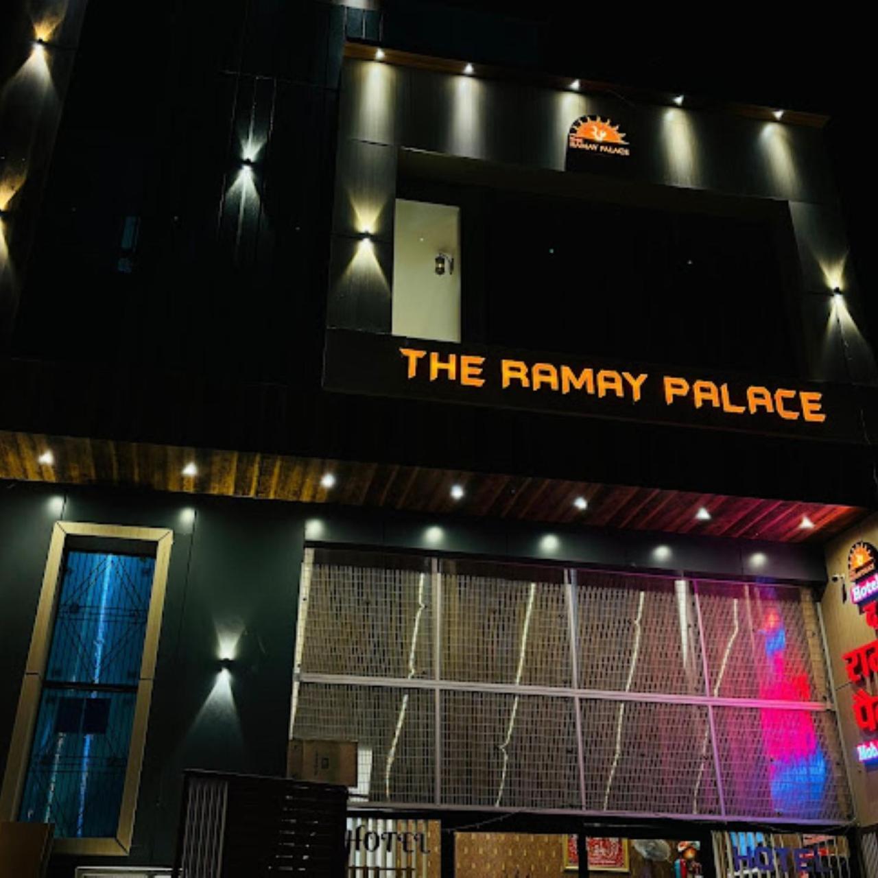 Hotel The Ramay Palace Ayodhya Exterior foto